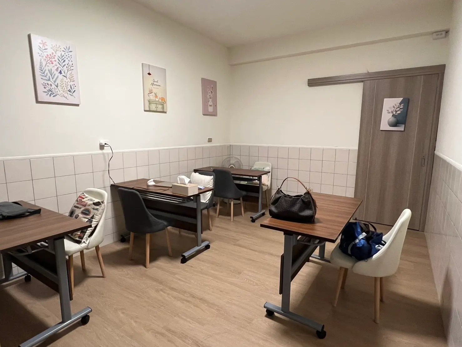Shop / Retail for rent in Fengshan District, Kaohsiung City | NT$ 2 000 | 10 ping slide 2