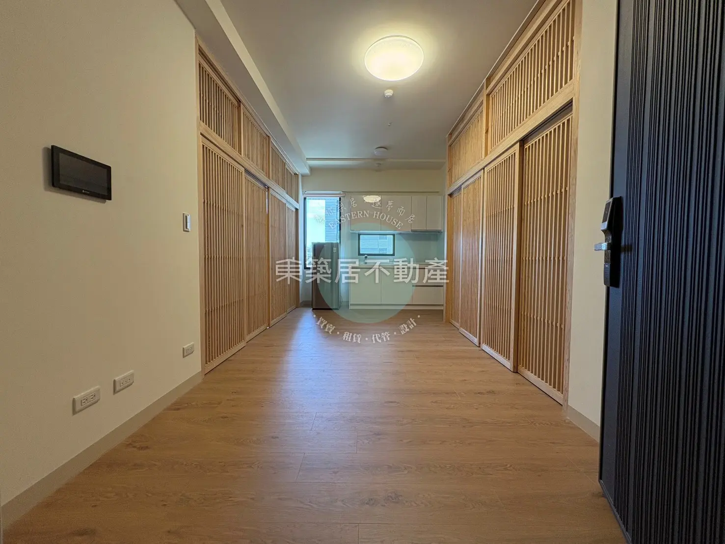 2 bedrooms apartment for rent in Anping District, Tainan City | NT$ 23 000 | 13 ping slide 0