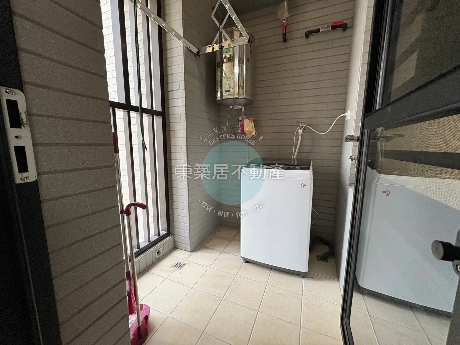 2 bedrooms apartment for rent in Anping District, Tainan City | NT$ 23 000 | 13 ping slide 11