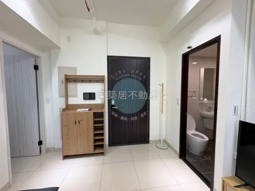 2 bedrooms apartment for rent in Anping District, Tainan City | NT$ 28 800 | 17 ping slide 3