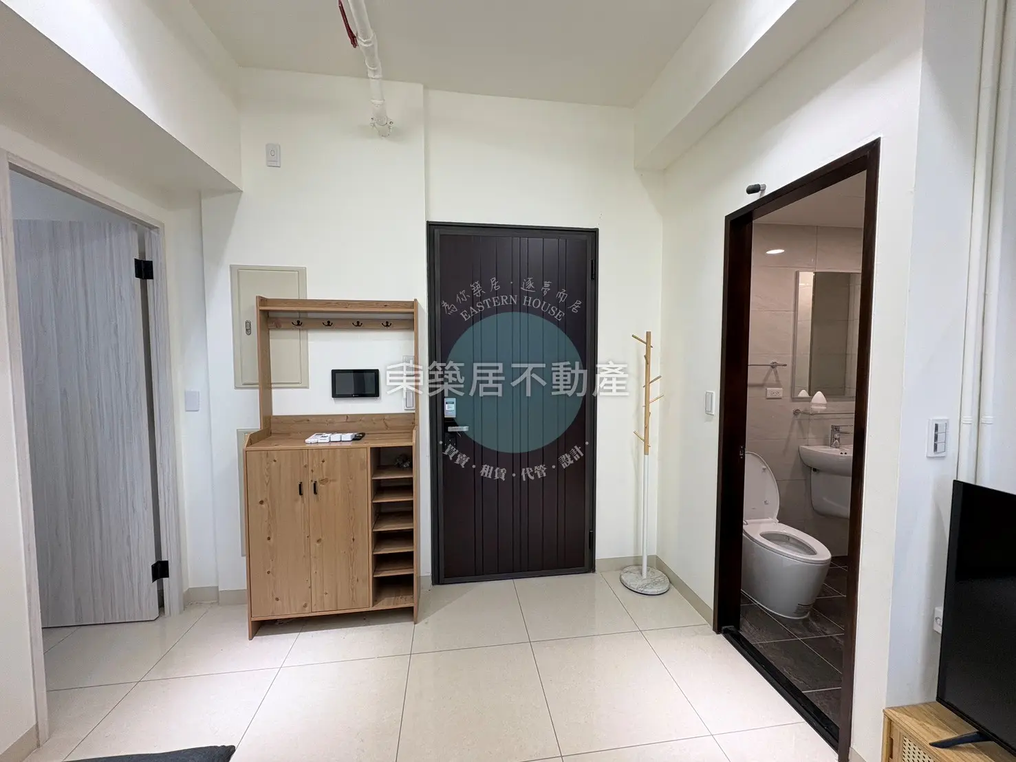 2 bedrooms apartment for rent in Anping District, Tainan City | NT$ 28 800 | 17 ping slide 3
