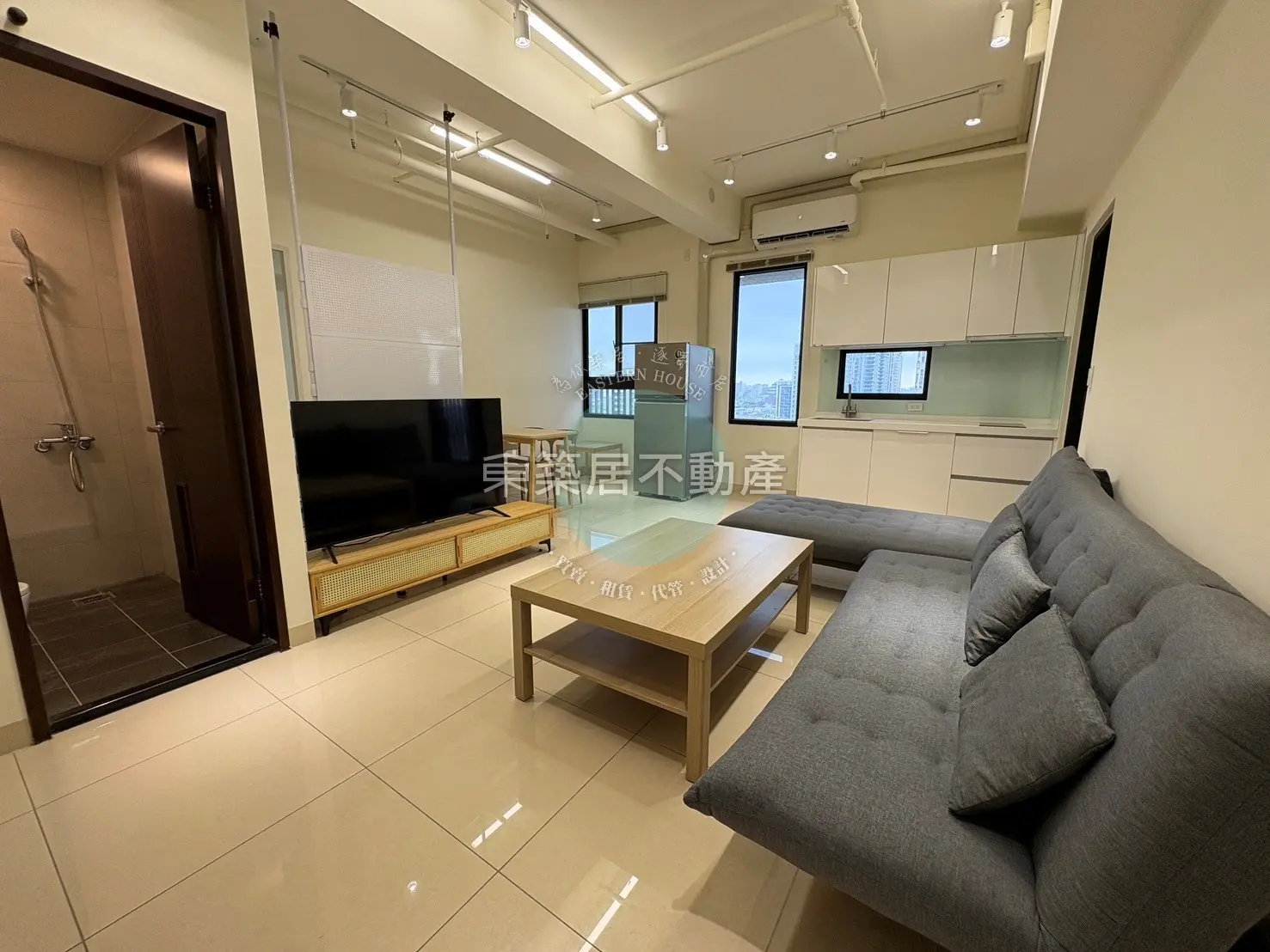 2 bedrooms apartment for rent in Anping District, Tainan City | NT$ 28 800 | 17 ping slide 0
