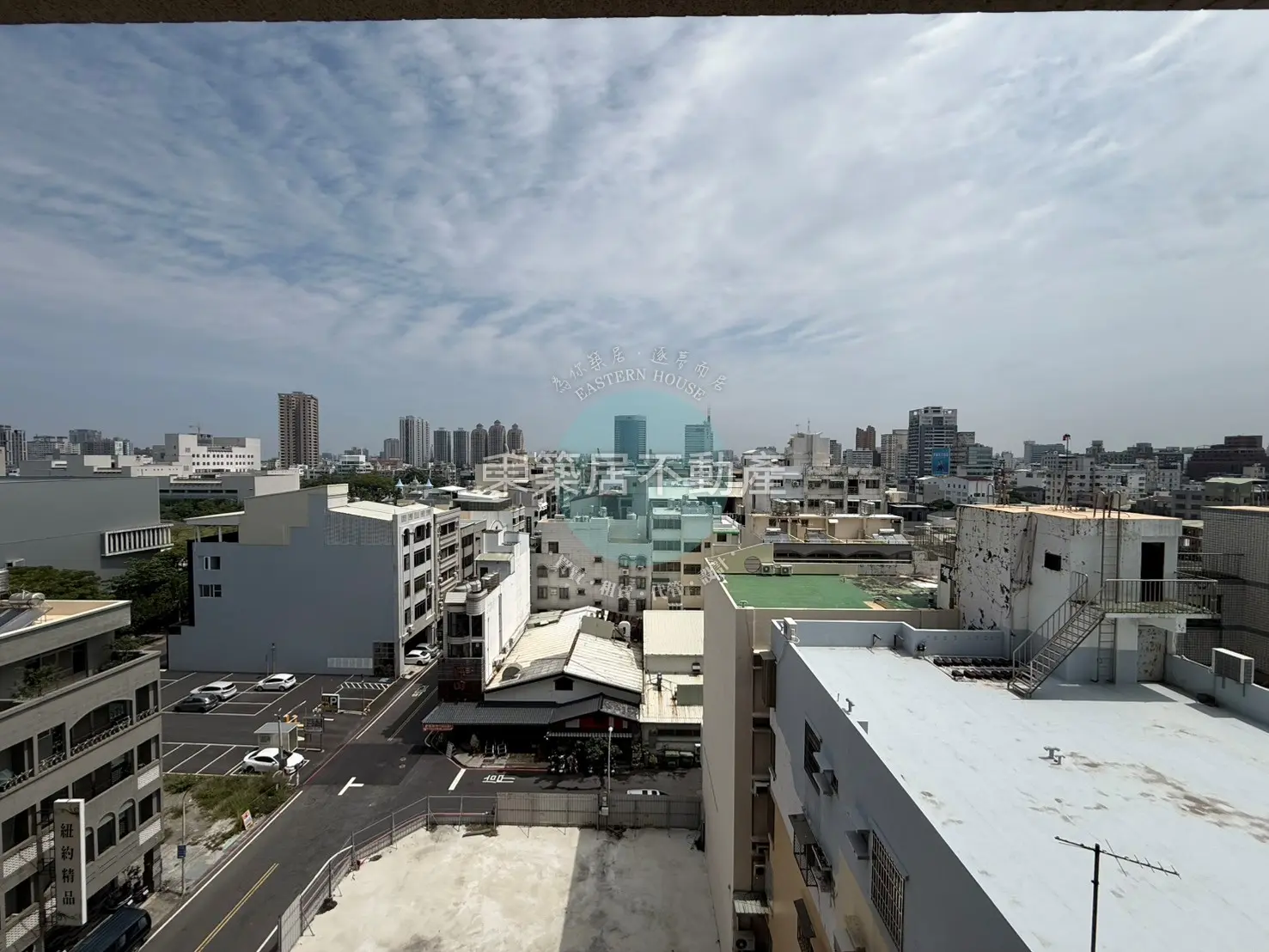 2 bedrooms apartment for rent in West Central District, Tainan City | NT$ 25 800 | 13 ping slide 5