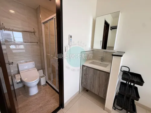 2 bedrooms apartment for rent in West Central District, Tainan City | NT$ 25 800 | 13 ping slide 9