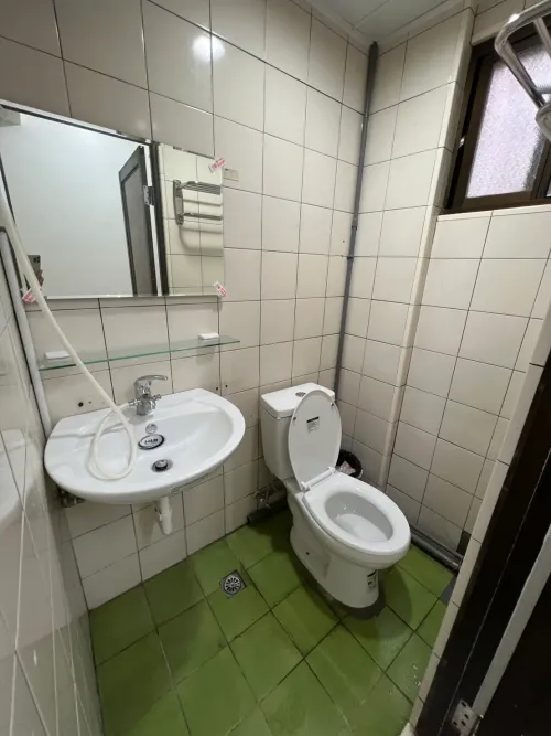 Room for rent NT$ 16 000 - Lane 60, Ren'ai Road - 2 bedrooms