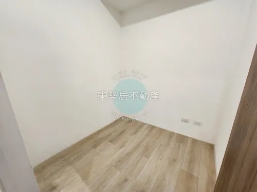 3 bedrooms apartment for rent in East District, Tainan City | NT$ 28 800 | 16 ping slide 11
