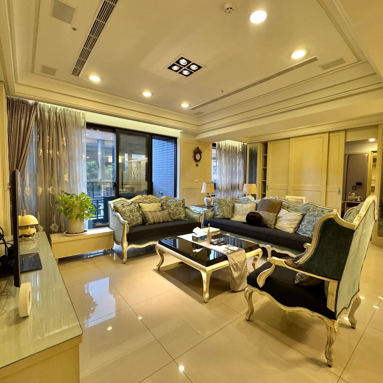 3 bedrooms apartment for sale in Zhongshan District, Taipei City | NT$ 66 880 000 | 37 ping slide 2