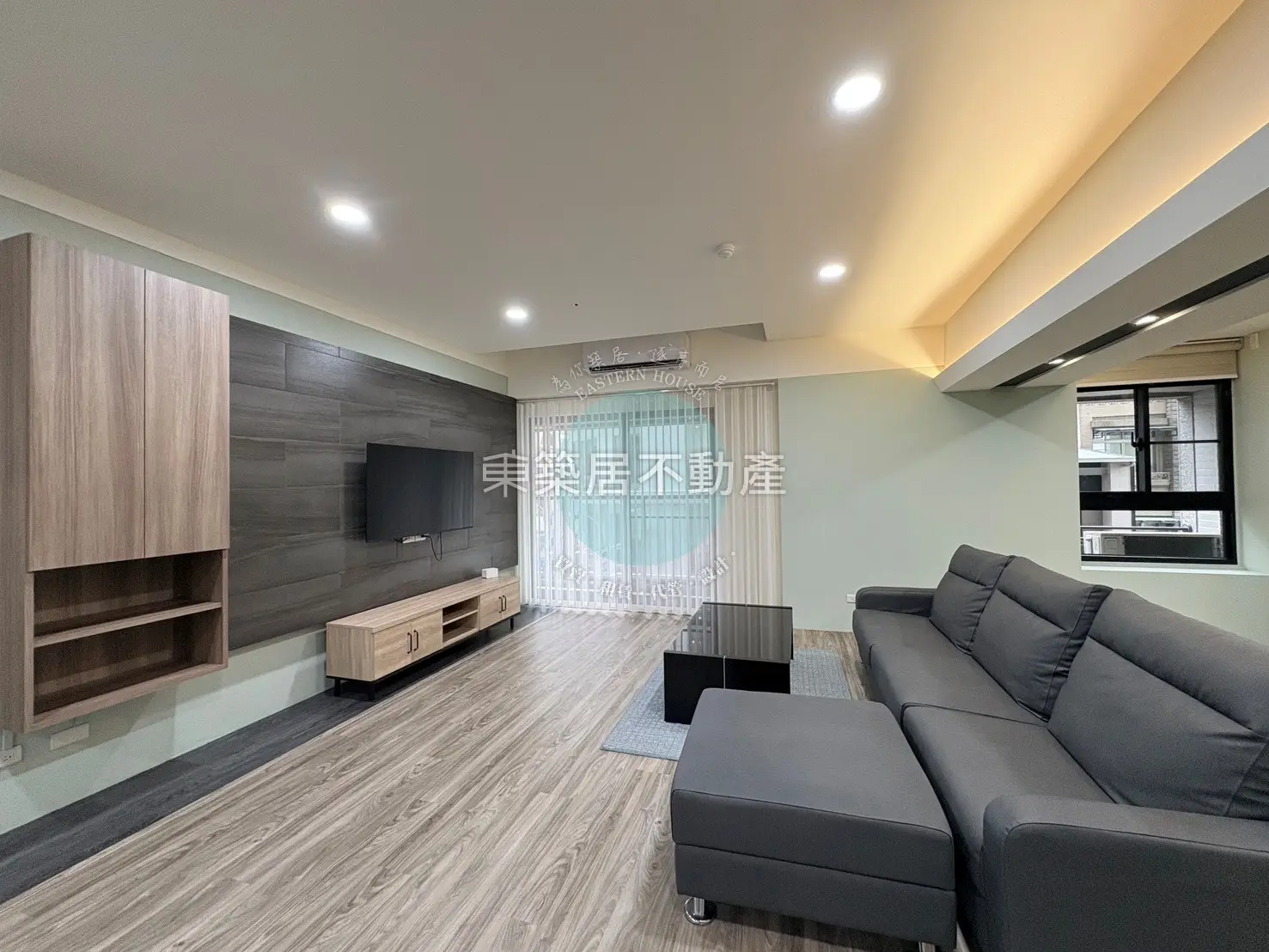 2 bedrooms apartment for rent in Anping District, Tainan City | NT$ 35 000 | 30 ping slide 0