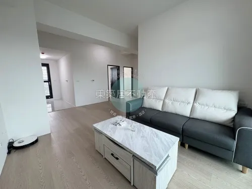 3 bedrooms apartment for sale in Anding District, Tainan City | NT$ 12 880 000 | 22 ping slide 1