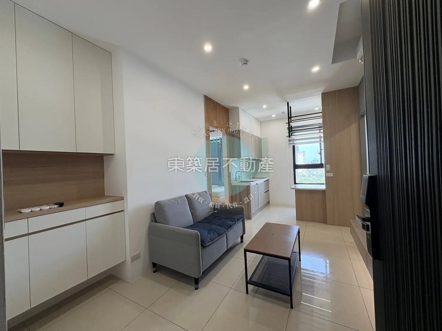 2 bedrooms apartment for rent in West Central District, Tainan City | NT$ 28 800 | 13 ping slide 1