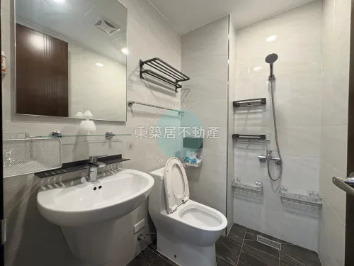 2 bedrooms apartment for rent in West Central District, Tainan City | NT$ 28 800 | 13 ping slide 12
