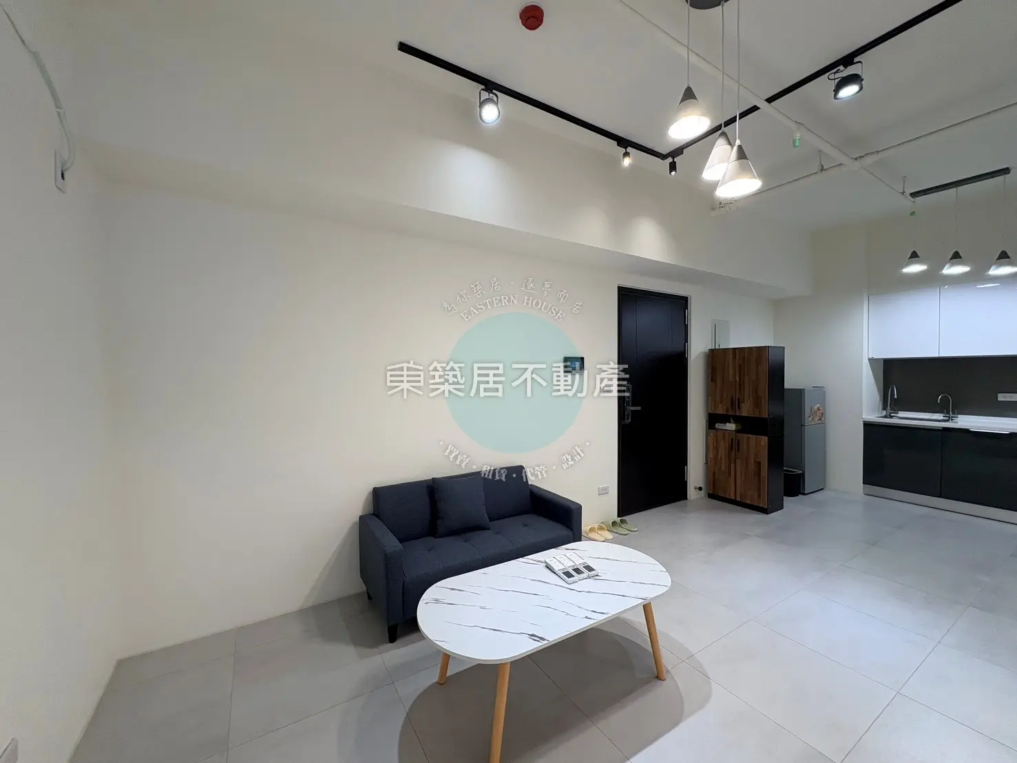 2 bedrooms apartment for rent in Annan District, Tainan City | NT$ 25 000 | 13 ping slide 3