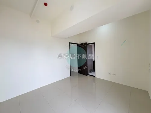 3 bedrooms apartment for sale in Sanmin District, Kaohsiung City | NT$ 14 880 000 | 20 ping slide 4