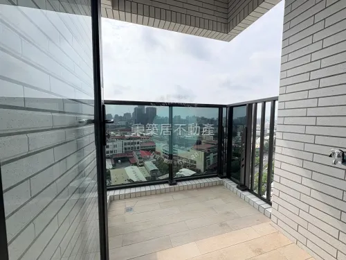 3 bedrooms apartment for sale in Sanmin District, Kaohsiung City | NT$ 14 880 000 | 20 ping slide 5