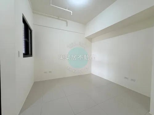 3 bedrooms apartment for sale in Sanmin District, Kaohsiung City | NT$ 14 880 000 | 20 ping slide 10