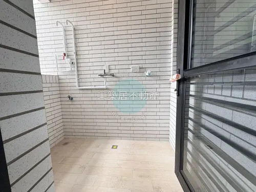 3 bedrooms apartment for sale in Sanmin District, Kaohsiung City | NT$ 14 880 000 | 20 ping slide 12