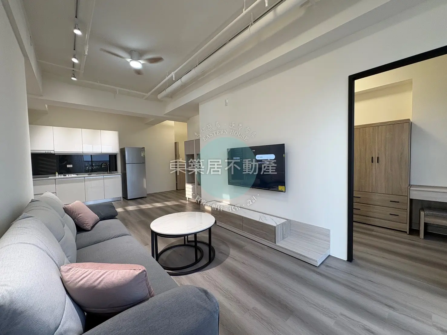 3 bedrooms apartment for rent in Annan District, Tainan City | NT$ 23 000 | 20 ping slide 0