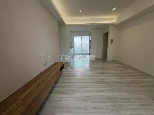3 bedrooms apartment for rent in East District, Tainan City | NT$ 26 800 | 21 ping slide 1