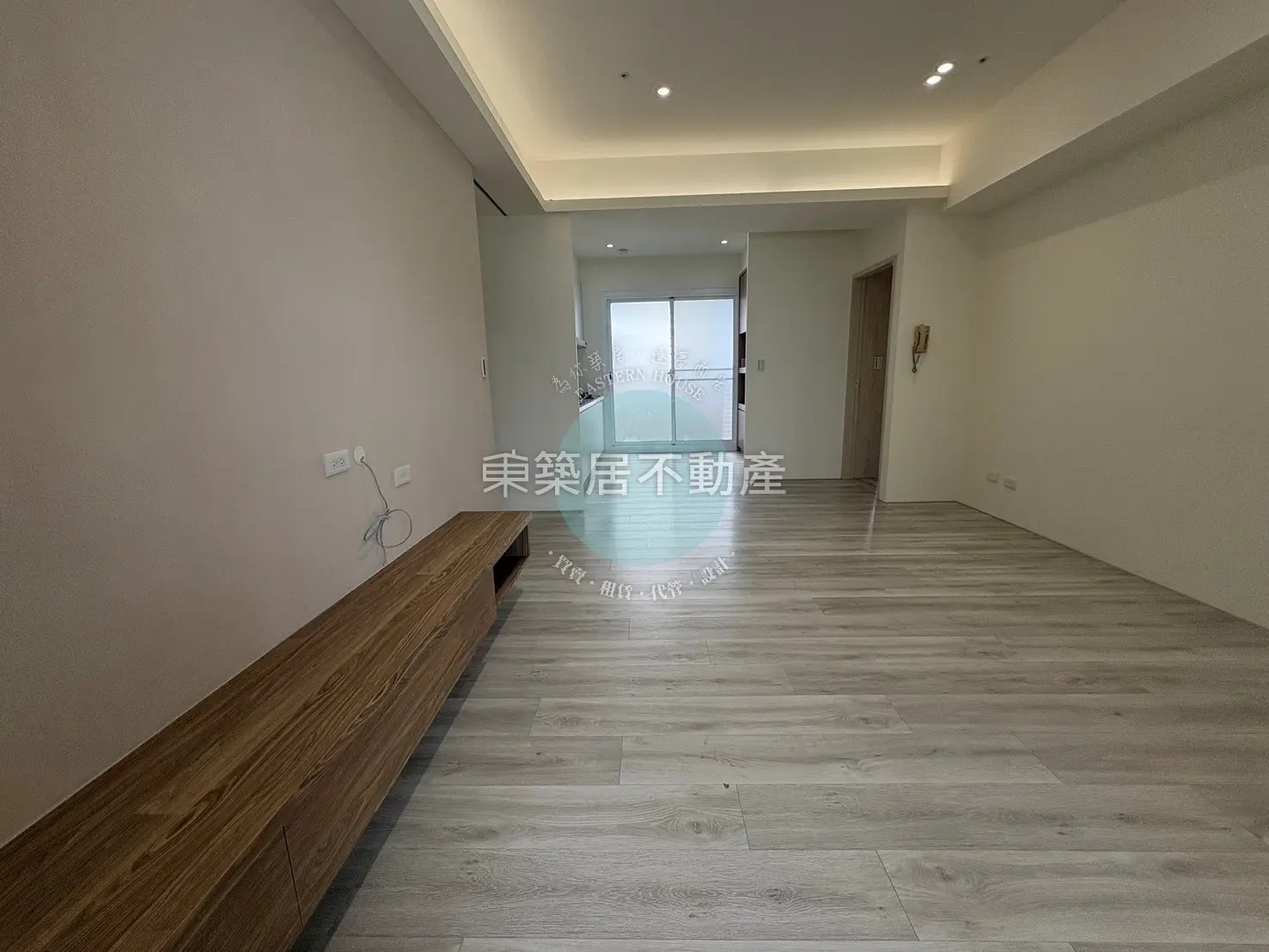 3 bedrooms apartment for rent in East District, Tainan City | NT$ 26 800 | 21 ping slide 1