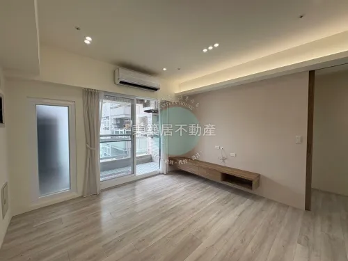 Apartment for rent NT$ 26 800 - Section 2, Ziyou Road - 3 bedrooms