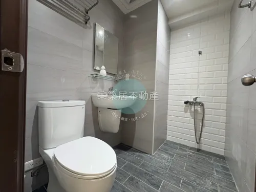 3 bedrooms apartment for rent in East District, Tainan City | NT$ 26 800 | 21 ping slide 14