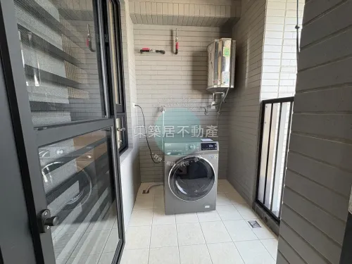 Apartment for sale NT$ 14 990 000 - Section 2, Yonghua Road - 2 bedrooms