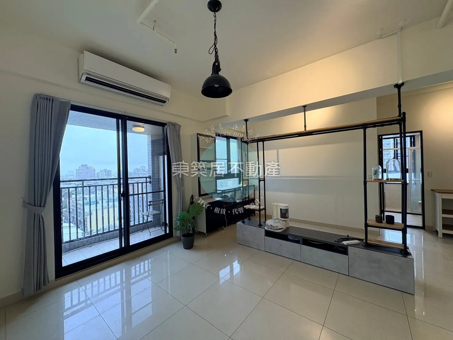 2 bedrooms apartment for rent in Anping District, Tainan City | NT$ 32 000 | 21 ping slide 2