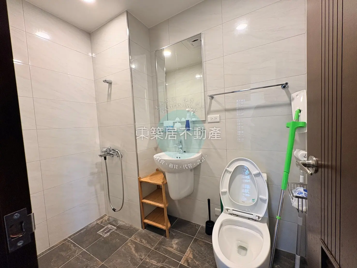 2 bedrooms apartment for rent in Anping District, Tainan City | NT$ 32 000 | 21 ping slide 13