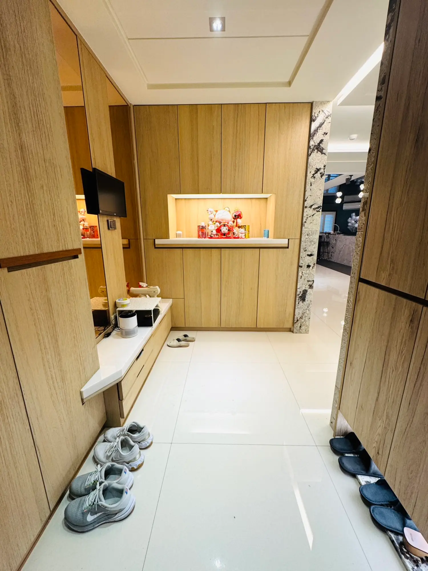 3 bedrooms apartment for sale TWD 68 888 888 - 56 ping - Songshan District, Taipei City slide 2