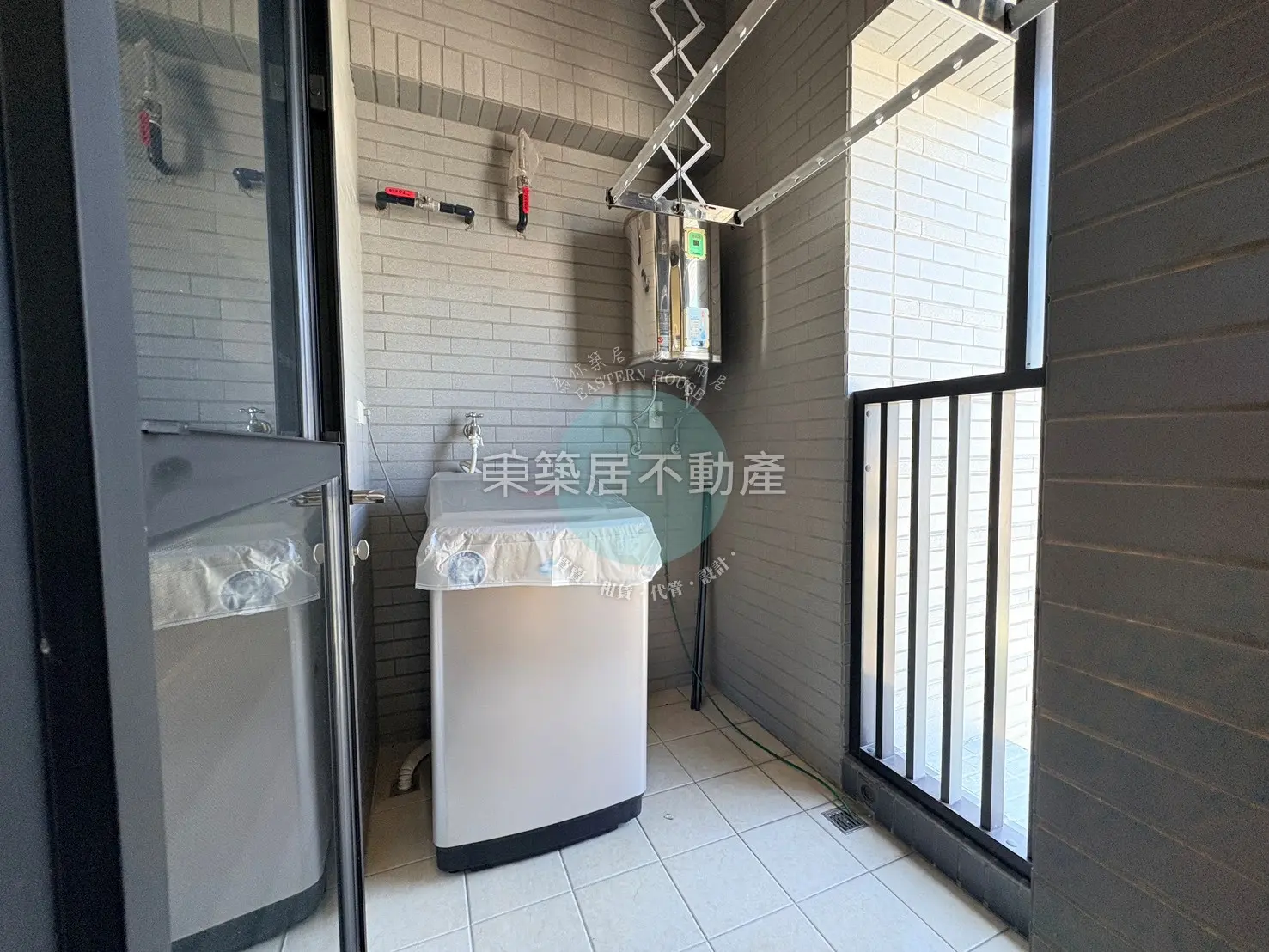 2 bedrooms apartment for rent in Anping District, Tainan City | NT$ 28 000 | 13 ping slide 12