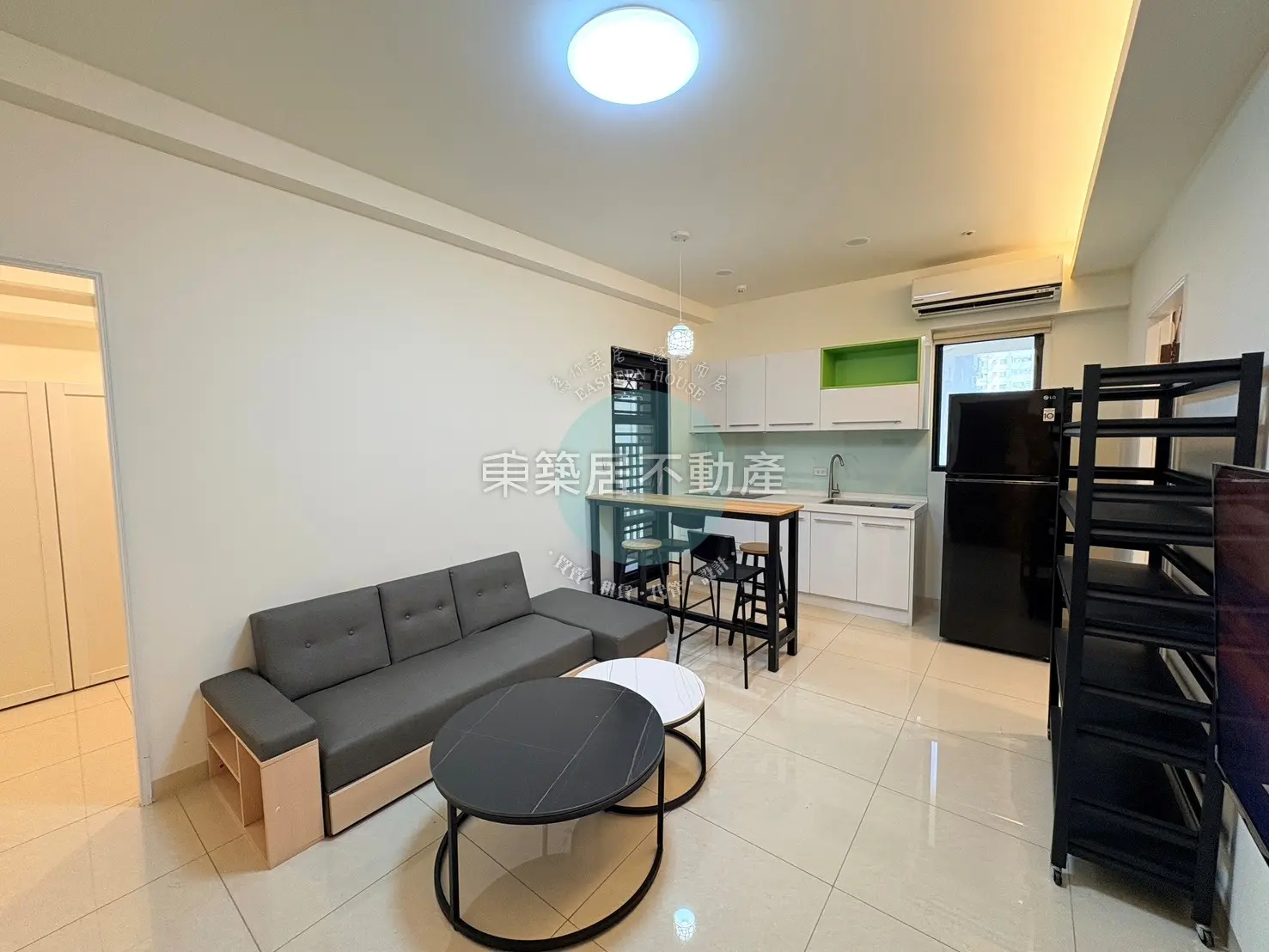 2 bedrooms apartment for rent in Anping District, Tainan City | NT$ 22 800 | 13 ping slide 0