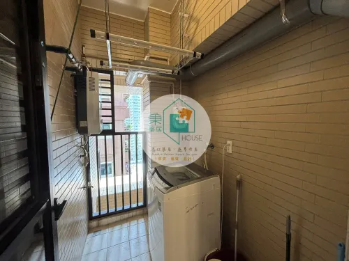 Apartment for rent TWD 29 800 - Section 2, Yonghua Road - 3 bedrooms