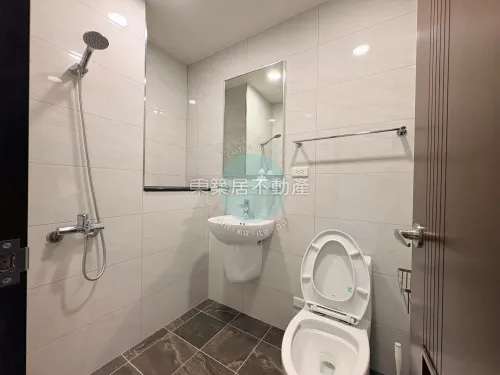 2 bedrooms apartment for rent in Anping District, Tainan City | NT$ 32 800 | 19 ping slide 12
