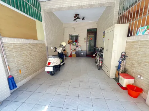 35 bedrooms townhouse for sale in Sanmin District, Kaohsiung City | NT$ 14 800 000 | 22 ping slide 4