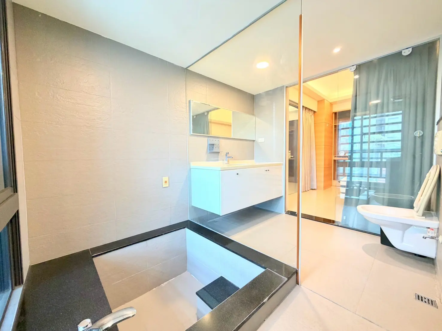 1 room apartment for rent in Xitun District, Taichung City | NT$ 26 000 | 20 ping slide 18