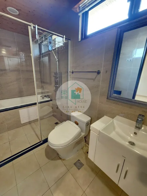 Apartment for sale TWD 15 880 000 - Yonghua 5th Street - 3 bedrooms