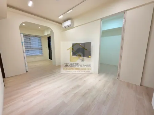 Apartment for rent TWD 28 000 -  - 3 bedrooms