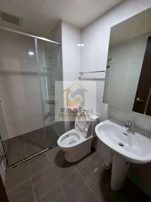 Apartment for rent TWD 28 000 -  - 3 bedrooms