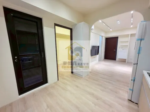 Apartment for rent TWD 28 000 -  - 3 bedrooms