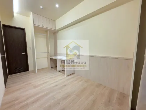 Apartment for rent TWD 28 000 -  - 3 bedrooms