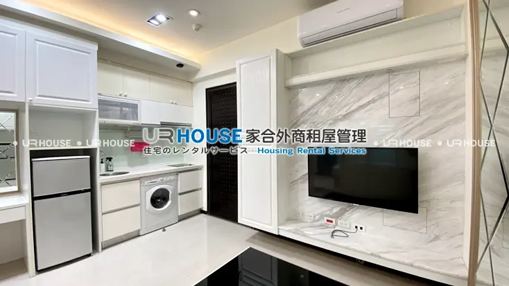 Studio apartment for rent in Xinyi District, Taipei City | NT$ 36 000 | 10 ping slide 1