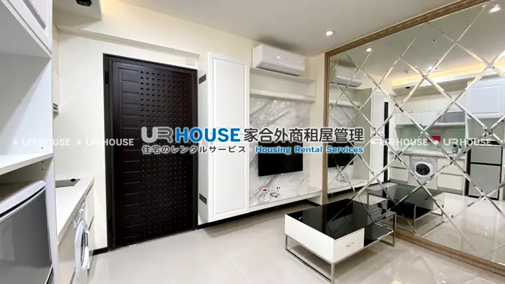 Studio apartment for rent in Xinyi District, Taipei City | NT$ 36 000 | 10 ping slide 0