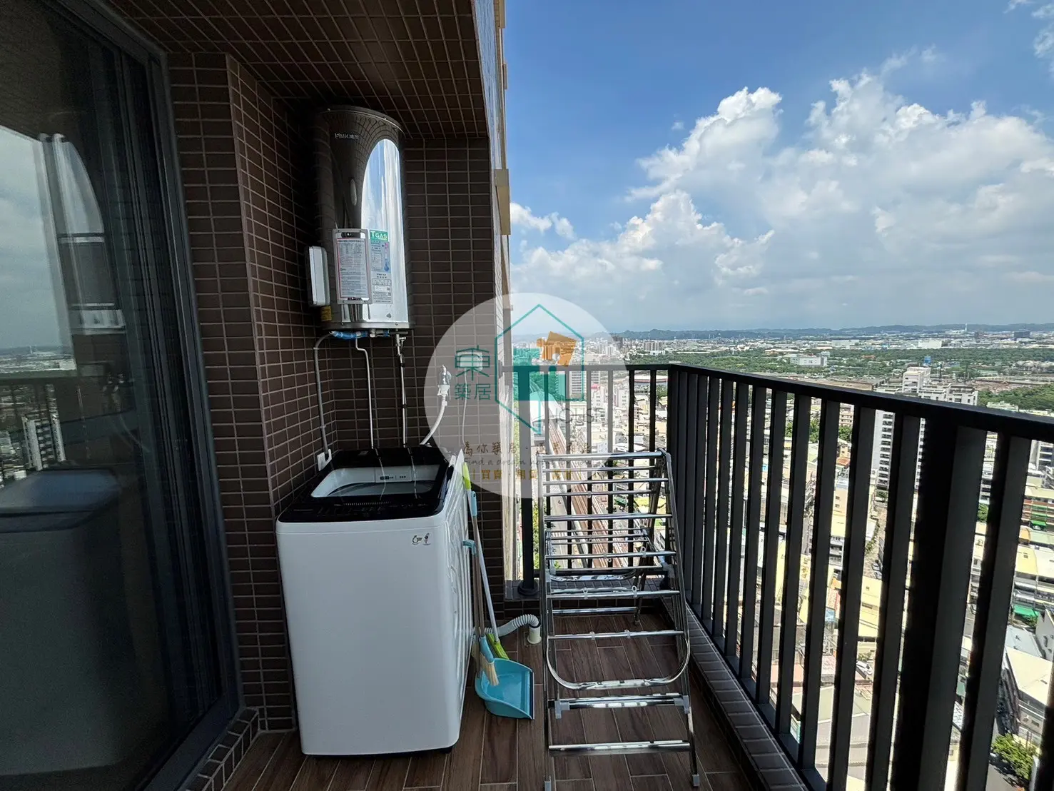 3 bedrooms apartment for rent in Nanzih District, Kaohsiung City | TWD 33 800 | 21 ping slide 12