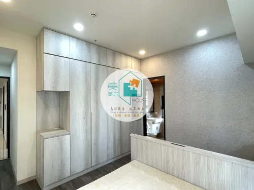 Apartment for rent TWD 42 800 - Section 2, Yonghua Road - 3 bedrooms