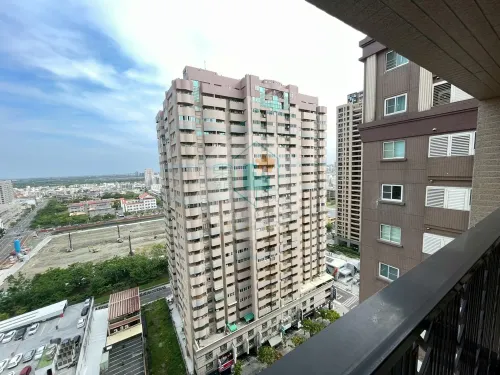 Apartment for rent TWD 29 800 - Section 2, Yonghua Road - 3 bedrooms