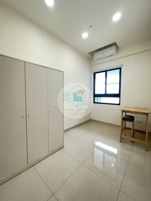 Apartment for rent TWD 29 800 - Section 2, Yonghua Road - 3 bedrooms