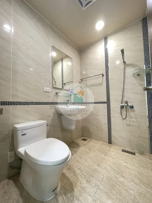 Apartment for rent TWD 29 800 - Section 2, Yonghua Road - 3 bedrooms