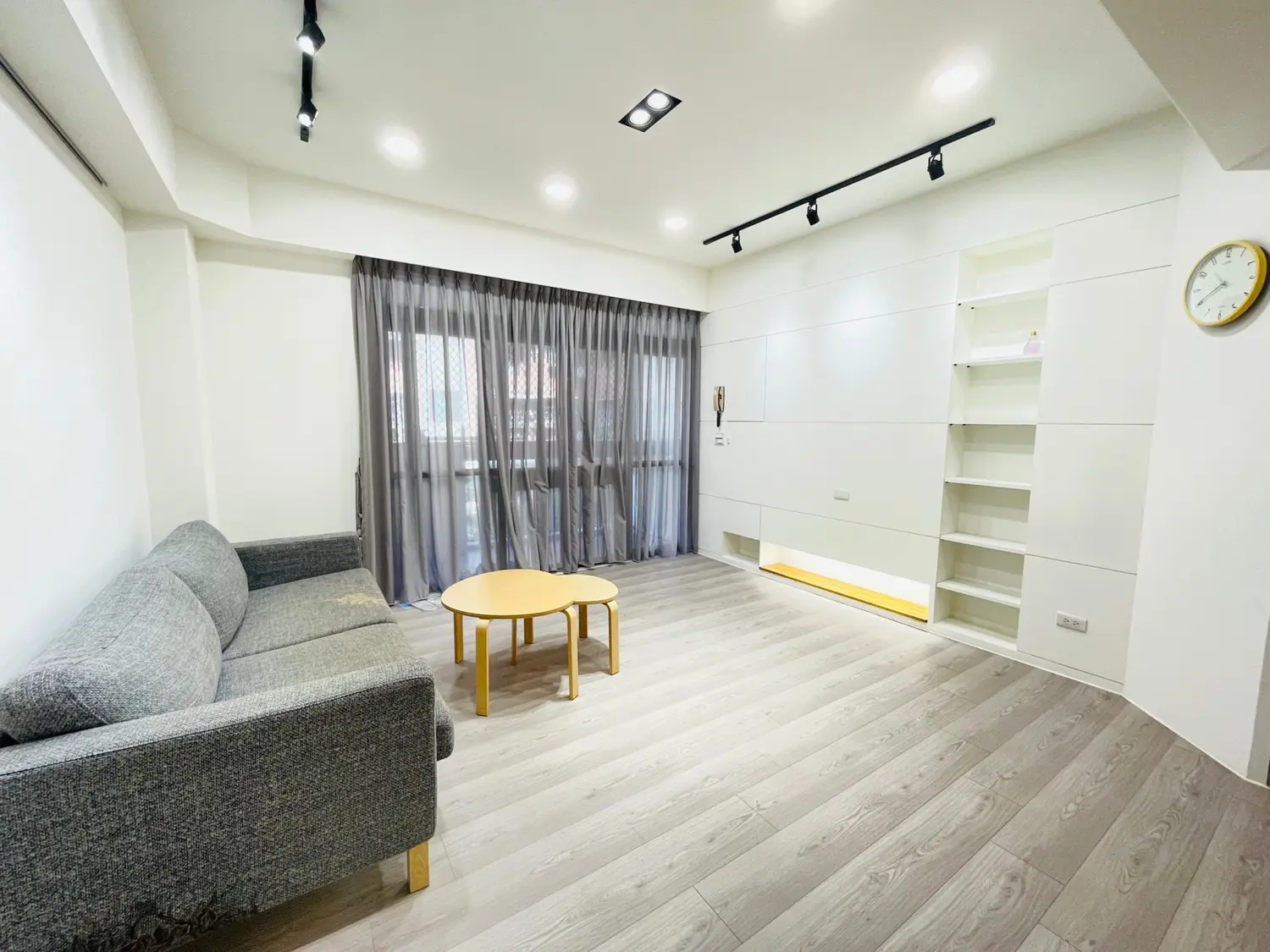 3 bedrooms apartment for rent in West District, Taichung City | NT$ 32 000 | 28 ping slide 13