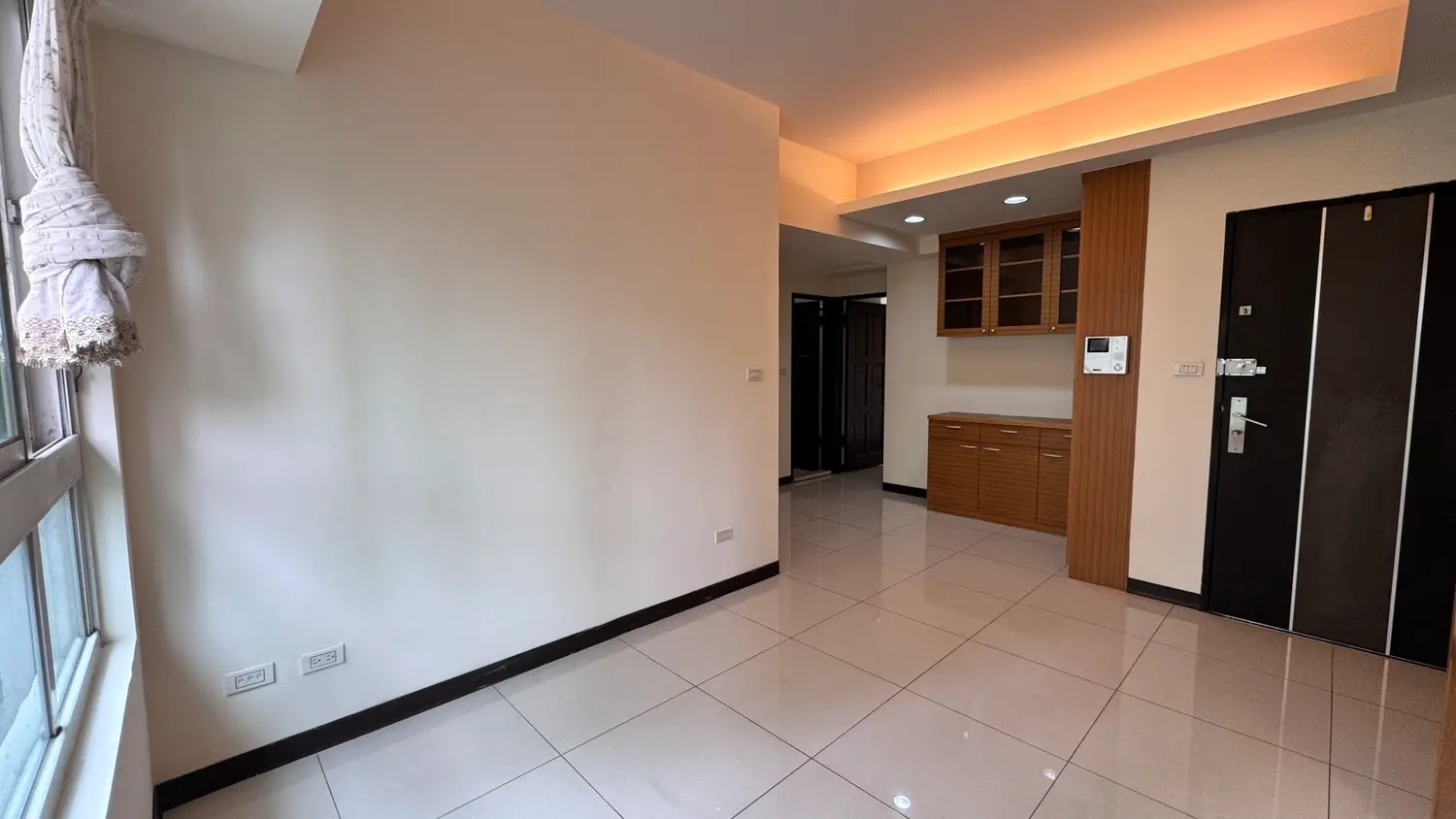 2 bedrooms apartment for sale in Tamsui District, New Taipei City | TWD 11 990 000 | 16 ping slide 4