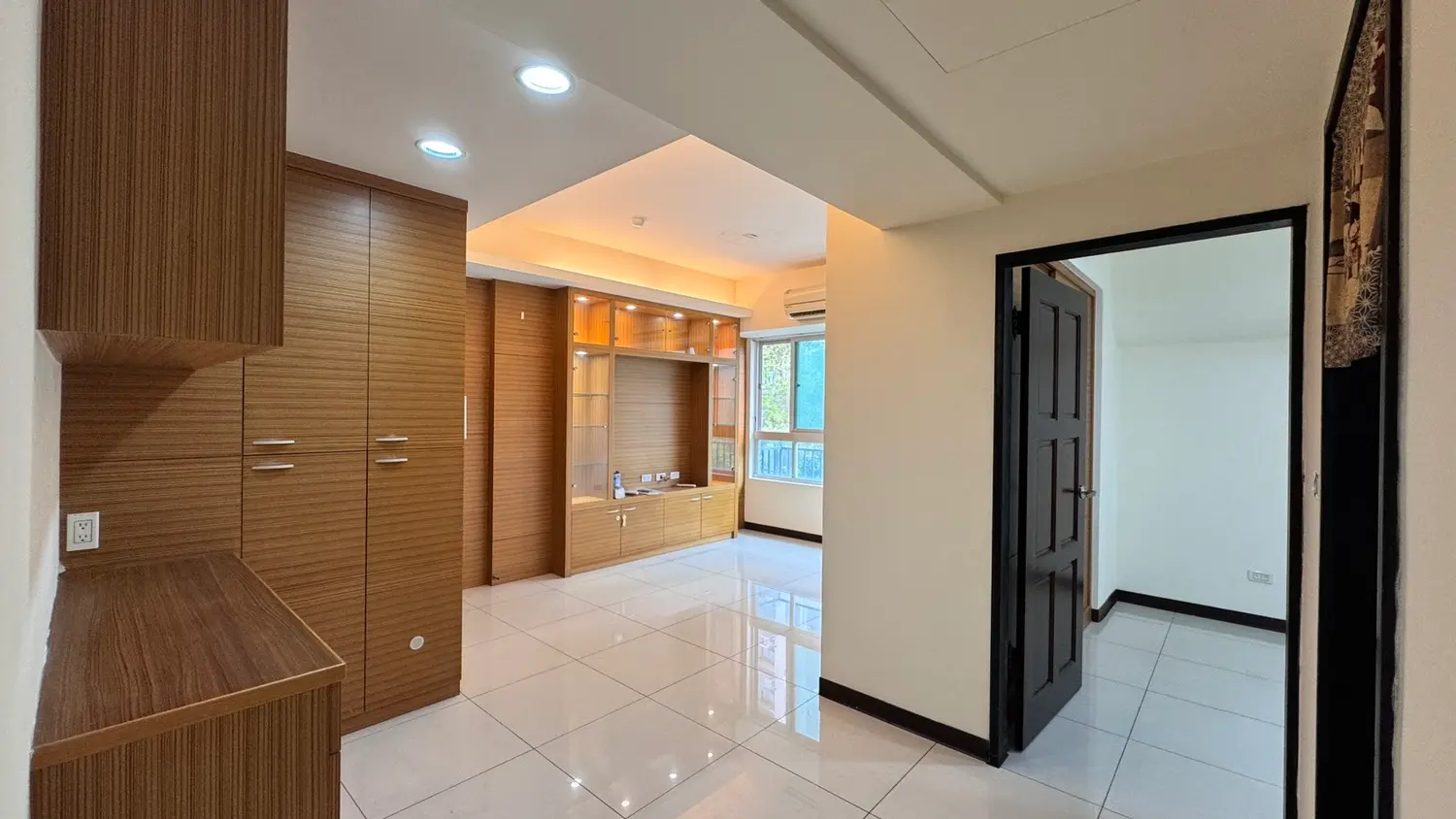 2 bedrooms apartment for sale in Tamsui District, New Taipei City | TWD 11 990 000 | 16 ping slide 11